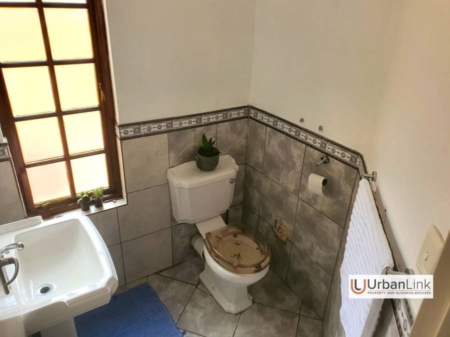 6 Bedroom Property for Sale in Safari Gardens North West